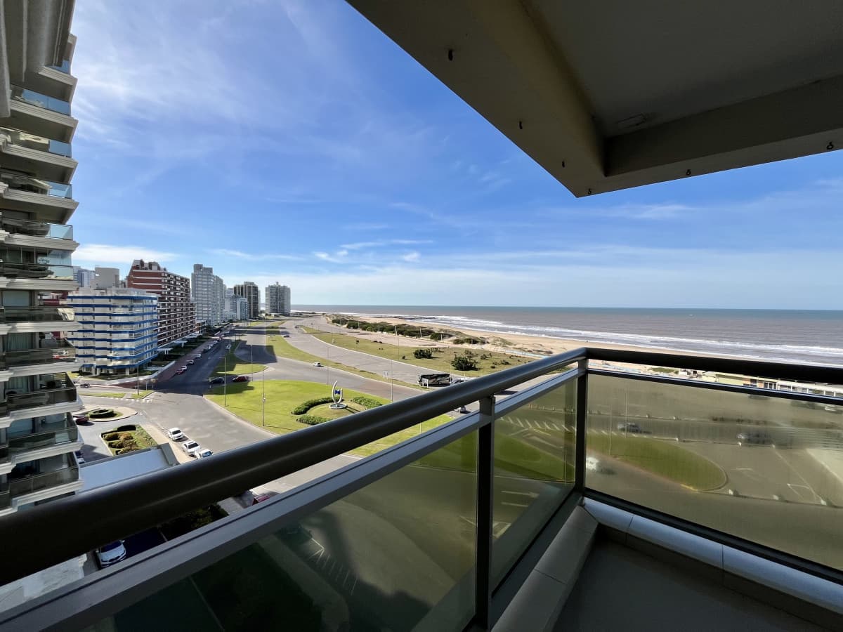 Venta apartamento de 3 dormitorios, Playa Brava