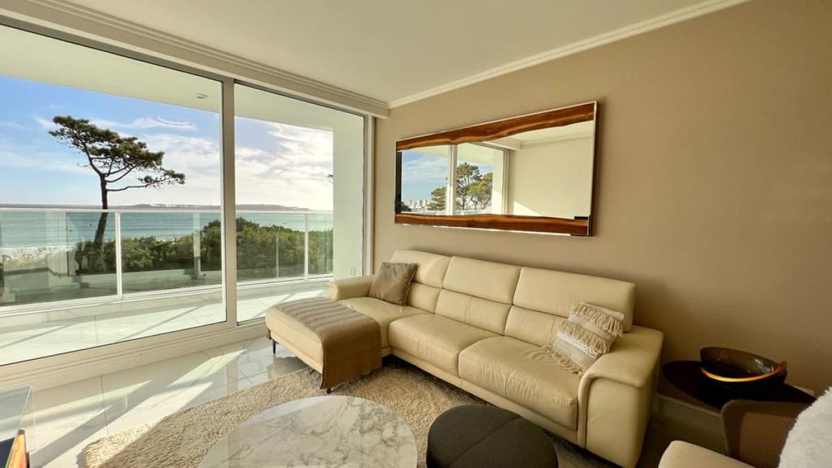 Venta apartamento 3 dormitorios playa mansa Punta del Este