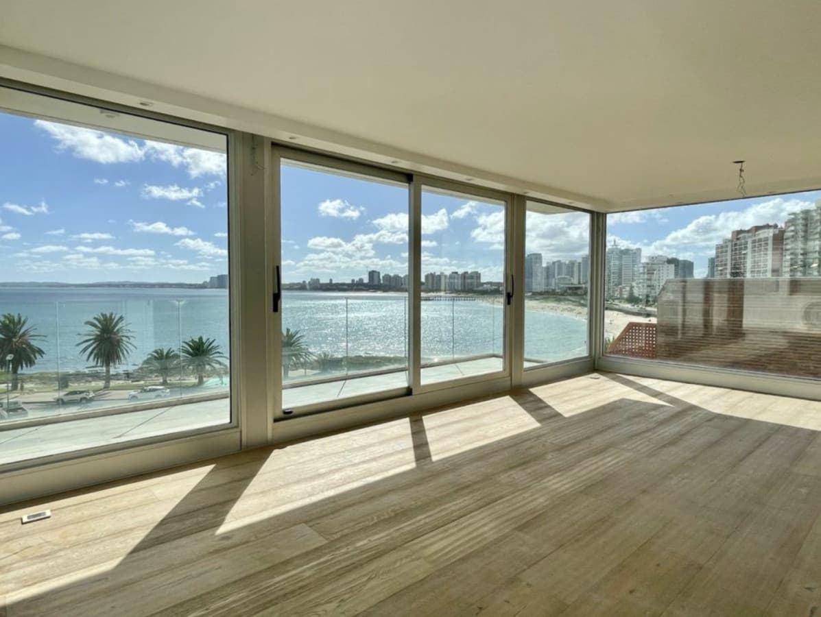 Penthouse en Venta Frente Al Mar Pileta - Peninsula