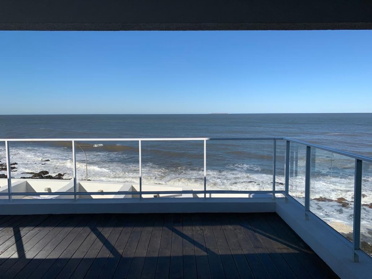 Excepcional penthouse duplex enfrente al mar!