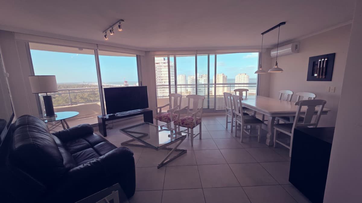 Venta apartamentos 3 dormitorios - Roosevelt