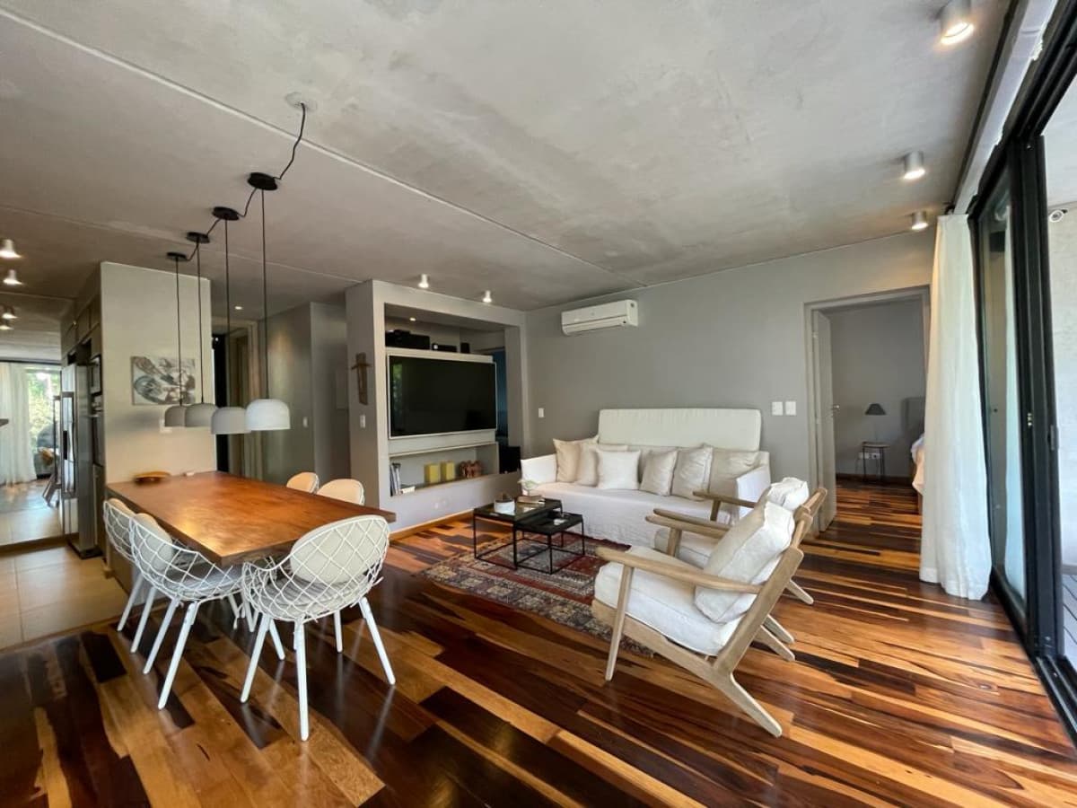 Venta apartamento 2 dormitorios playa brava Punta del Este
