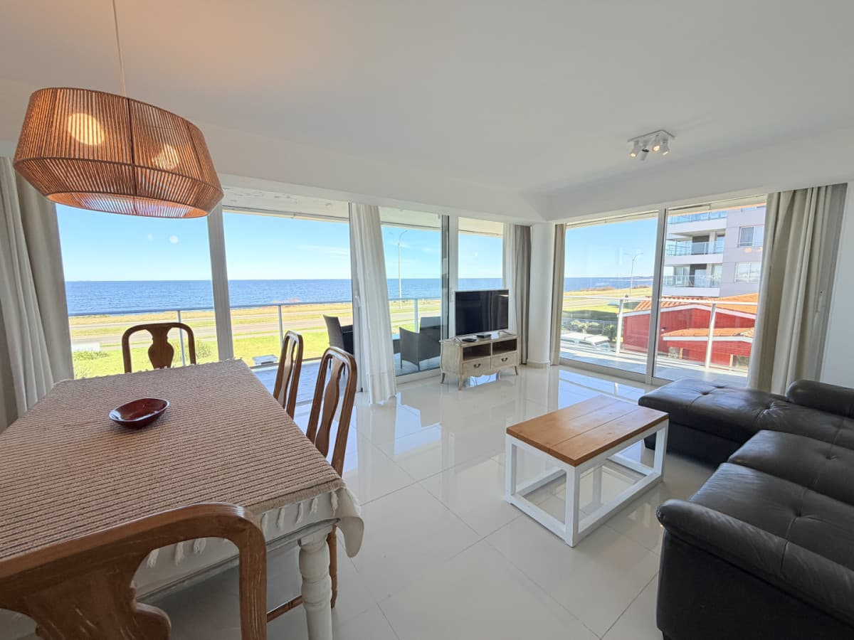 Apartamento en venta 2 dormitorios, Playa Mansa - Punta del Este
