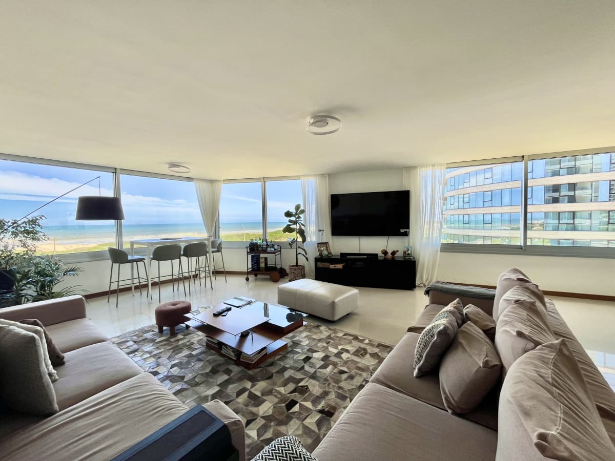 Venta y Alquiler Apartamento primera línea Brava