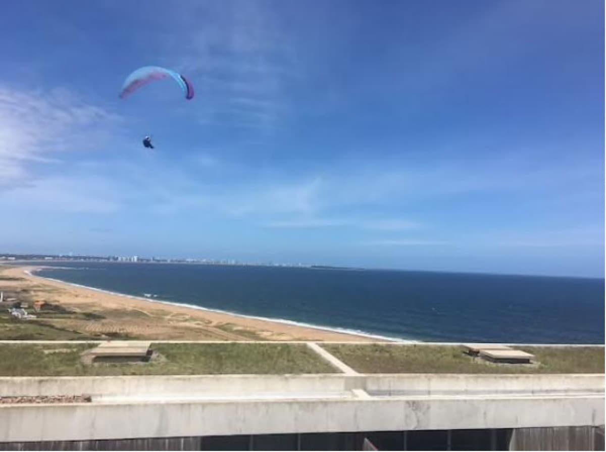 Excepcional apartamento con vista despejada en Punta Ballena