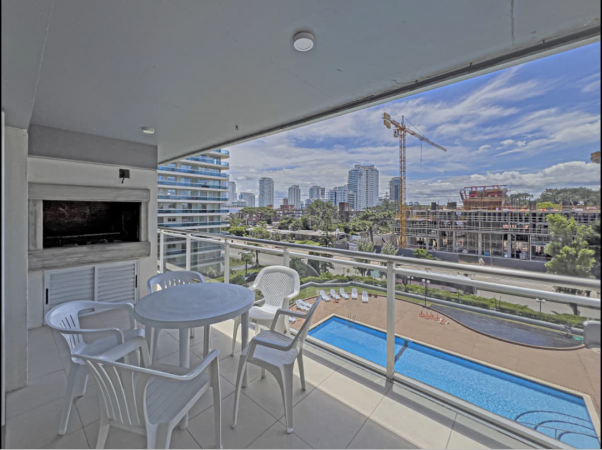 Venta. apto. Torre con servicios