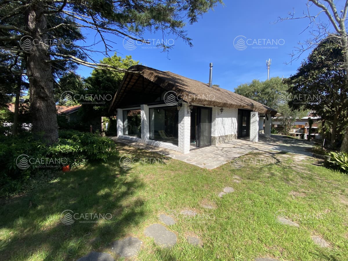 Venta casa 3 dormitorios. Pinares, Punta del Este