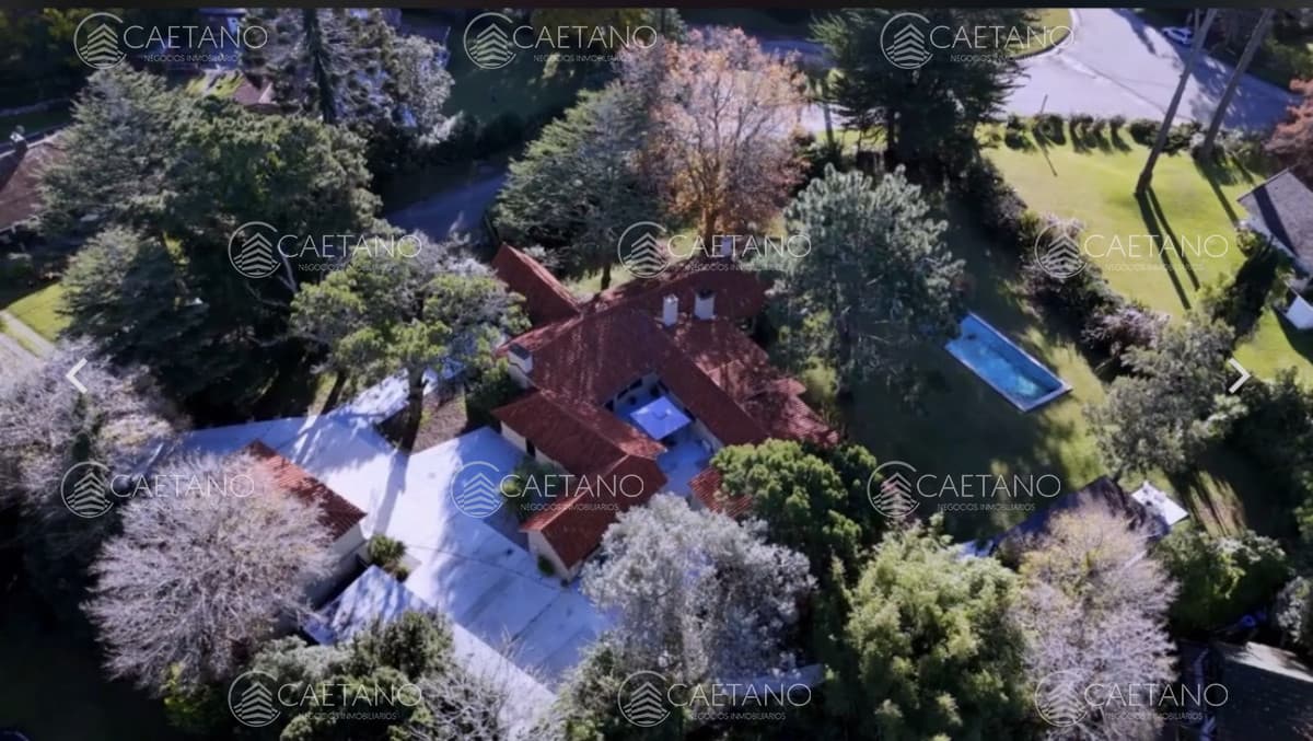 Venta casa 10 dormitorios. Golf Punta del Este