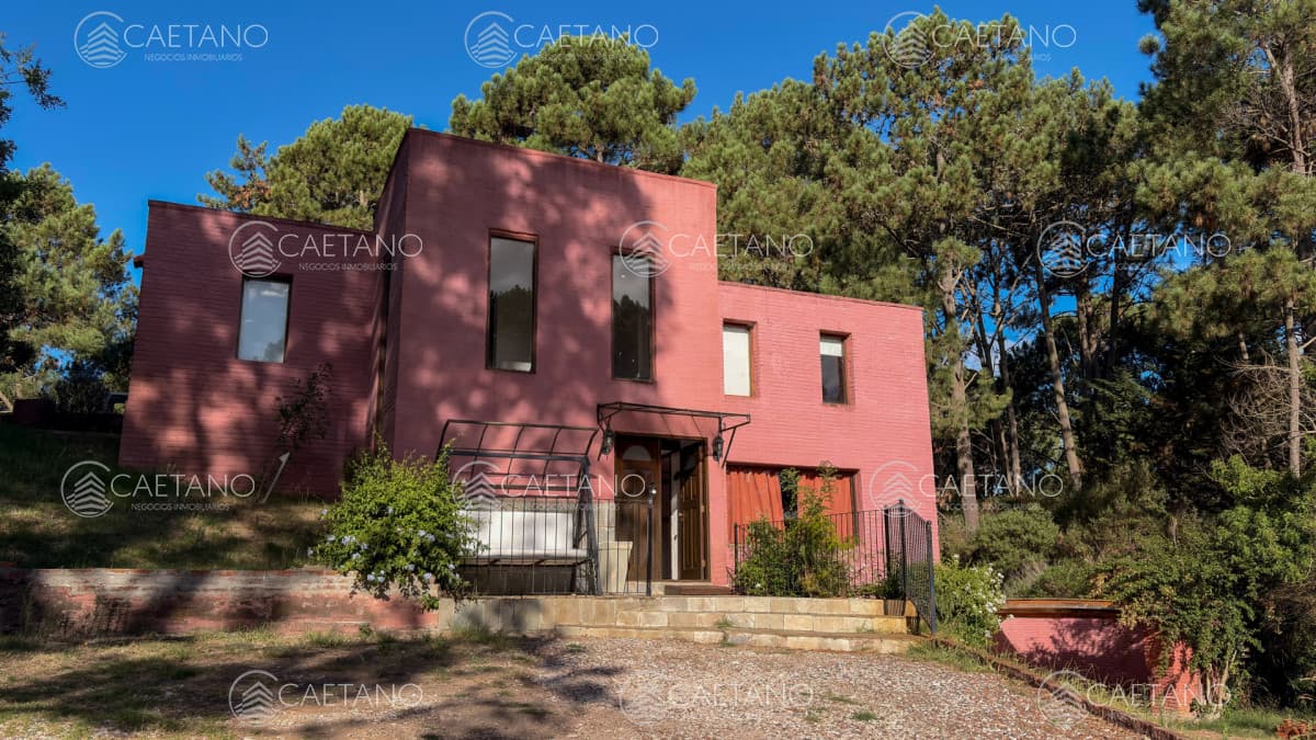 Casa en venta 4 dormitorios - Club del Lago