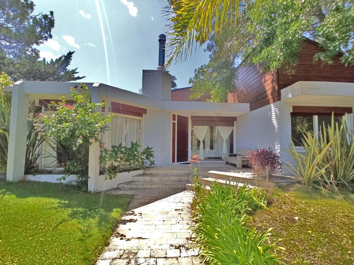 Venta casa 4 dormitorios punta del este