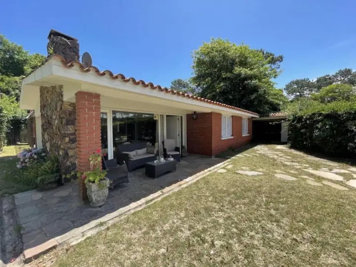 Alquiler temporal o invernal casa 3 dormitorios. Punta del Este.