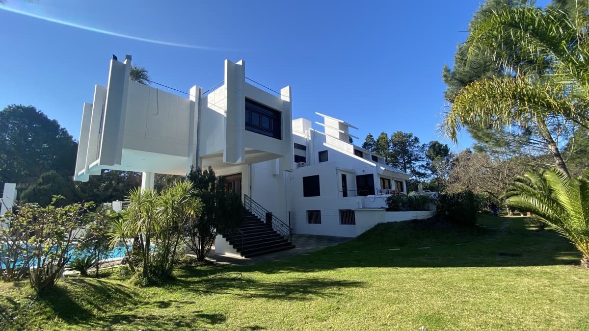 Espectacular residencia en Punta Ballena.
