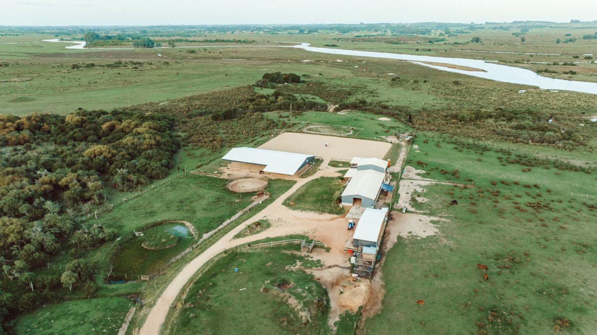 Venta de chacra con costa en arroyo, zona en expansión. RUTA 39
