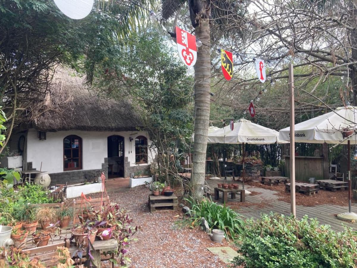 Venta local padrón habilitado local comercial gastronómico sobre Camino Eguzquiza La barra