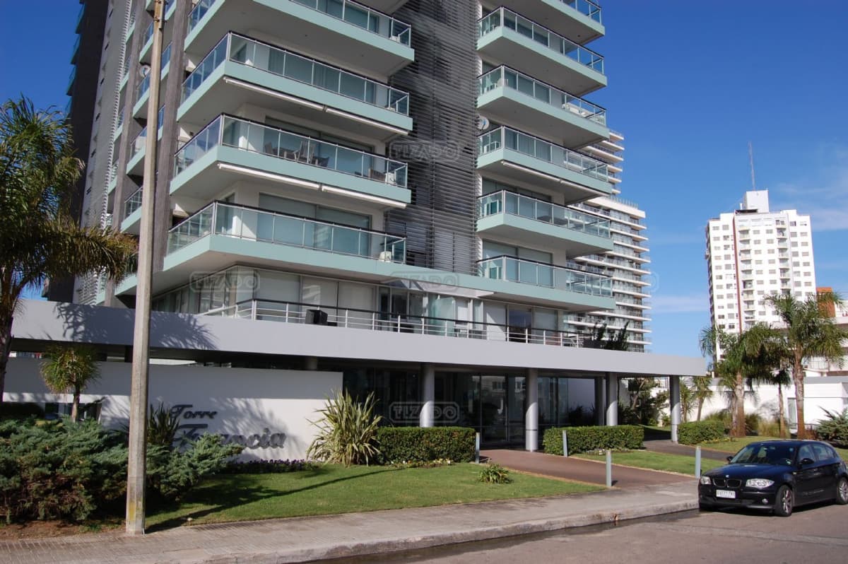 Venta apartamento 2 dormitorios, Playa Mansa - Punta del Este
