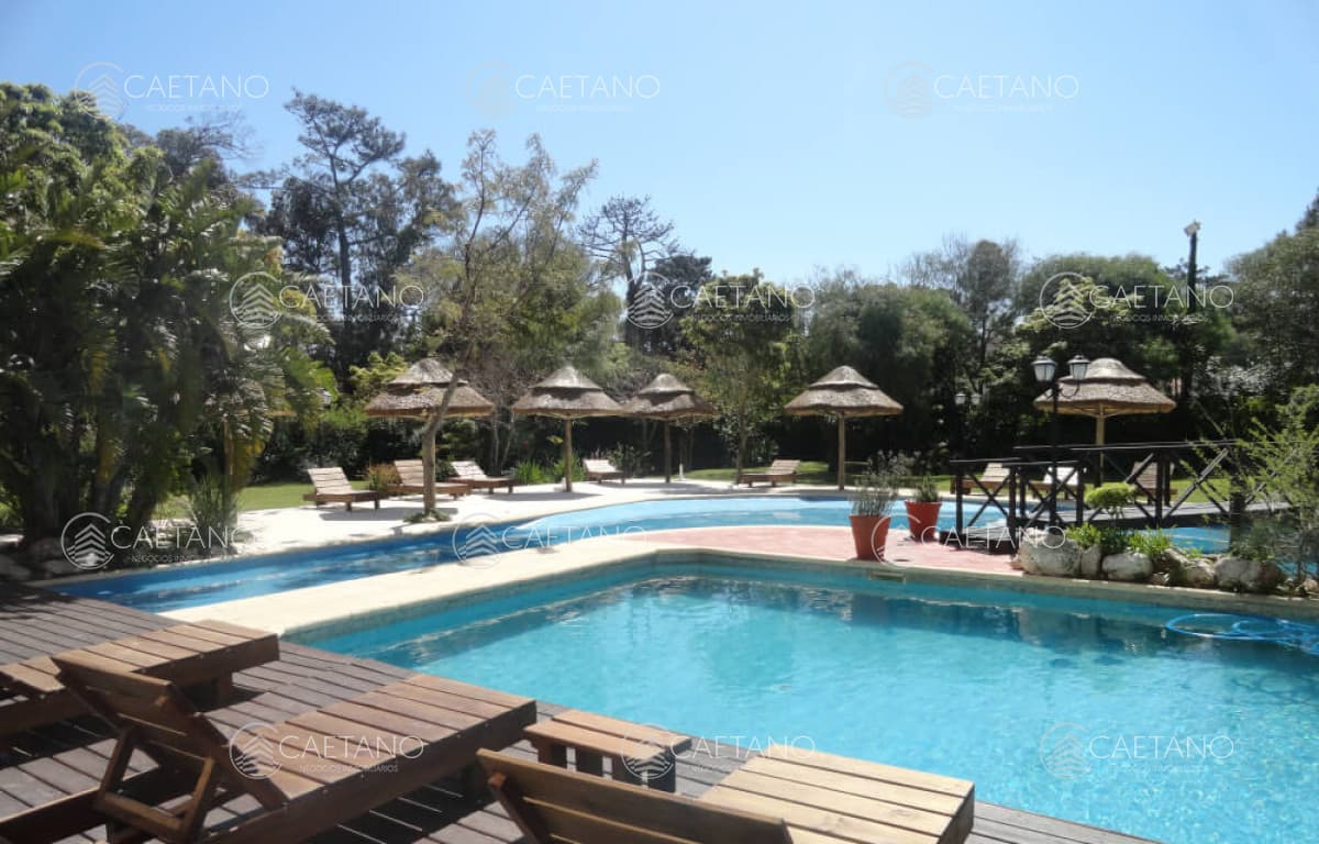 HOTEL 4 ESTRELLAS EN VENTA - PUNTA DEL ESTE